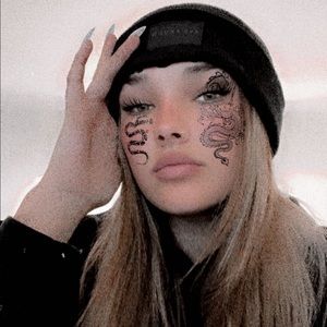 Meet your Posher, Steph